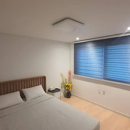 Hyuns 301 - Seoul Station 5 Min By Walk Apartment